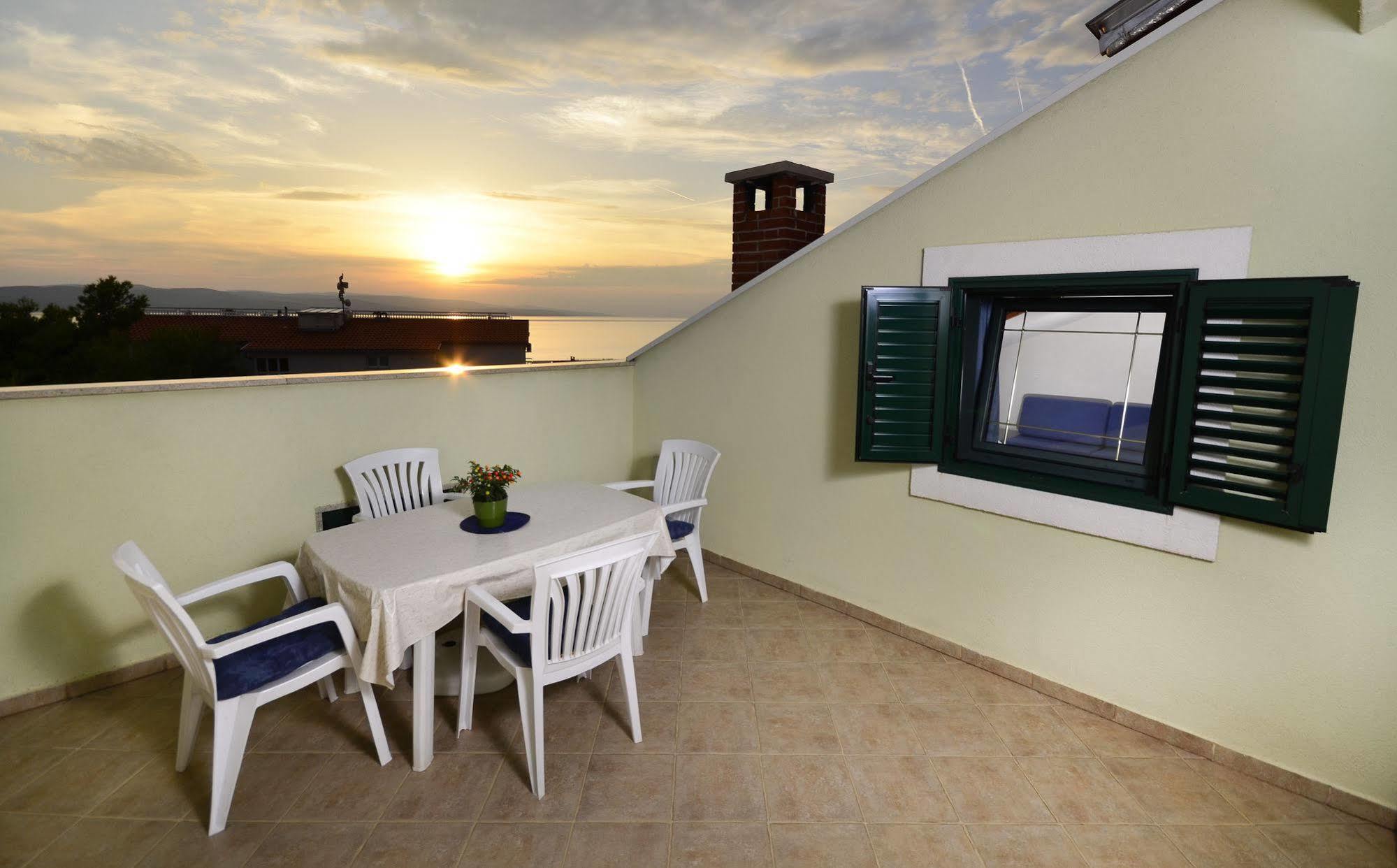 House Topic Baška Voda Exterior foto