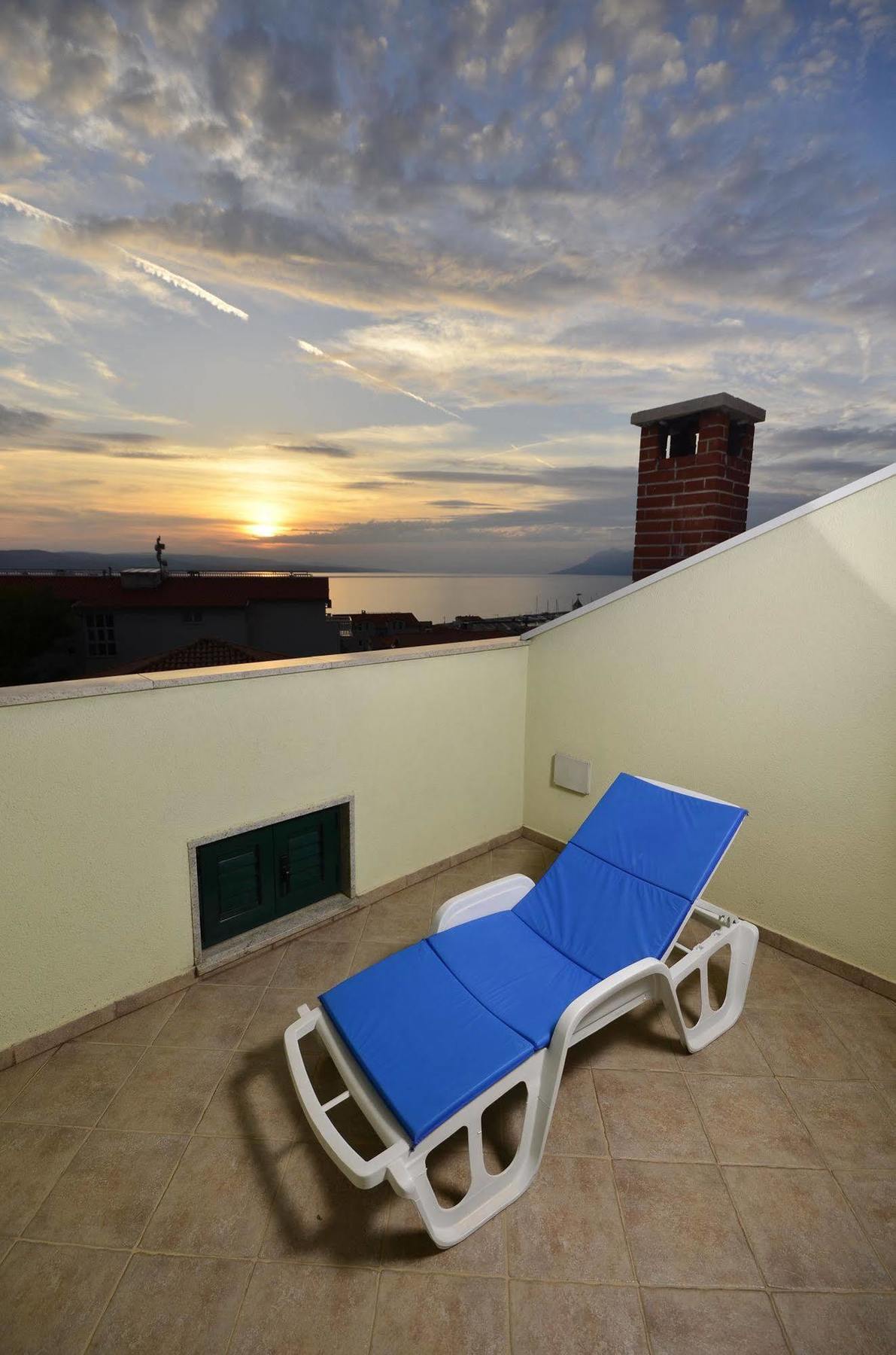 House Topic Baška Voda Exterior foto